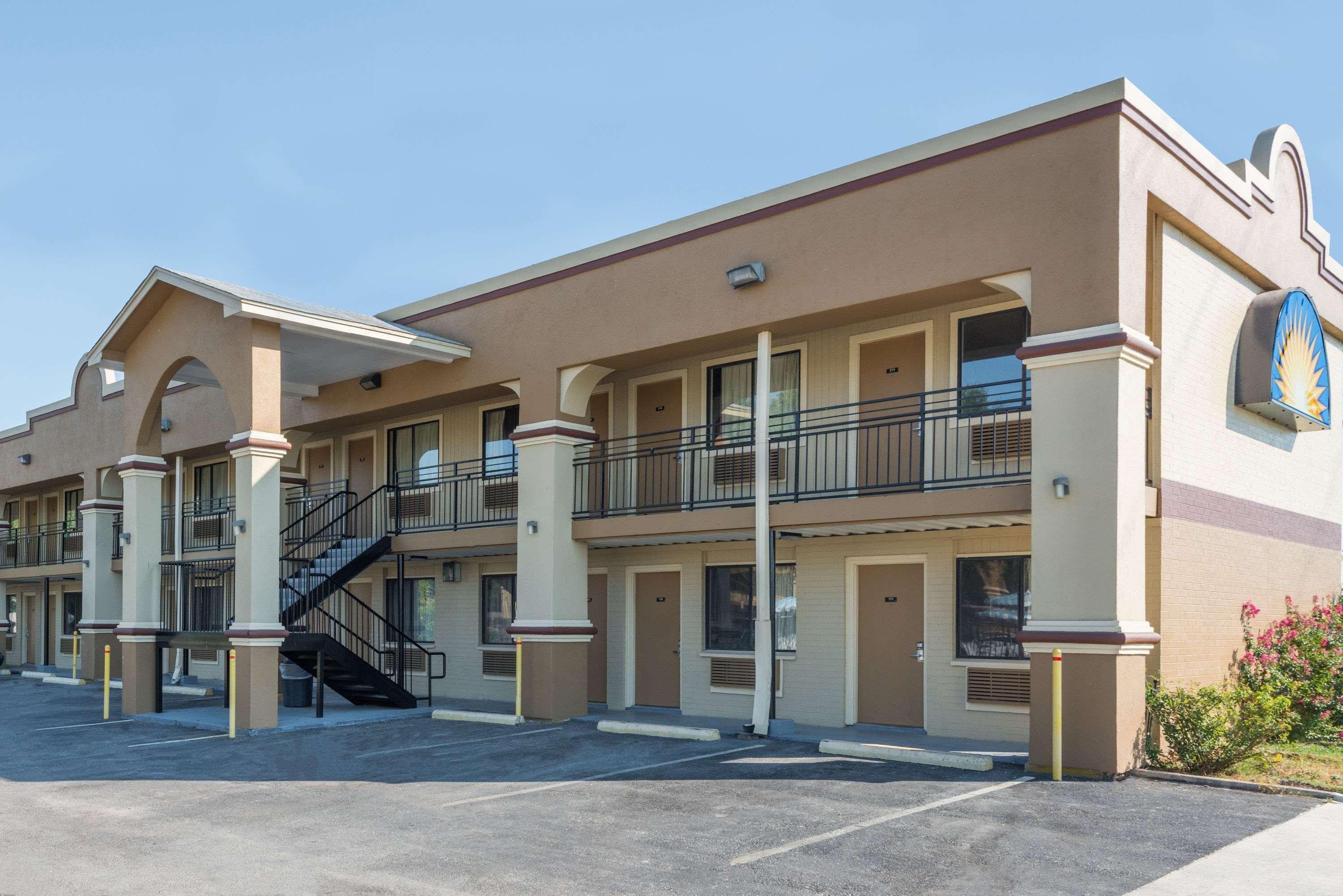 Days Inn By Wyndham San Marcos Zewnętrze zdjęcie