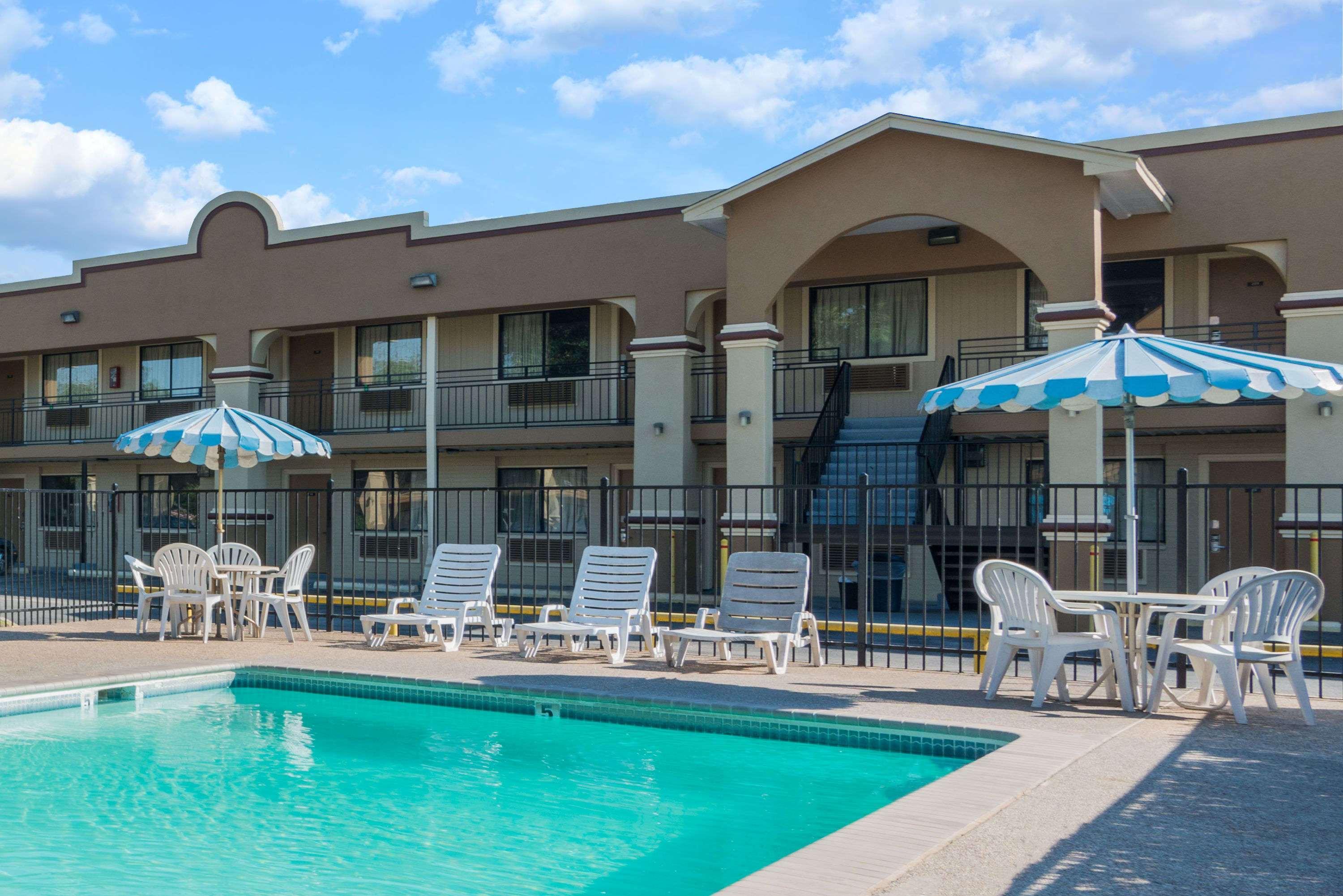 Days Inn By Wyndham San Marcos Zewnętrze zdjęcie