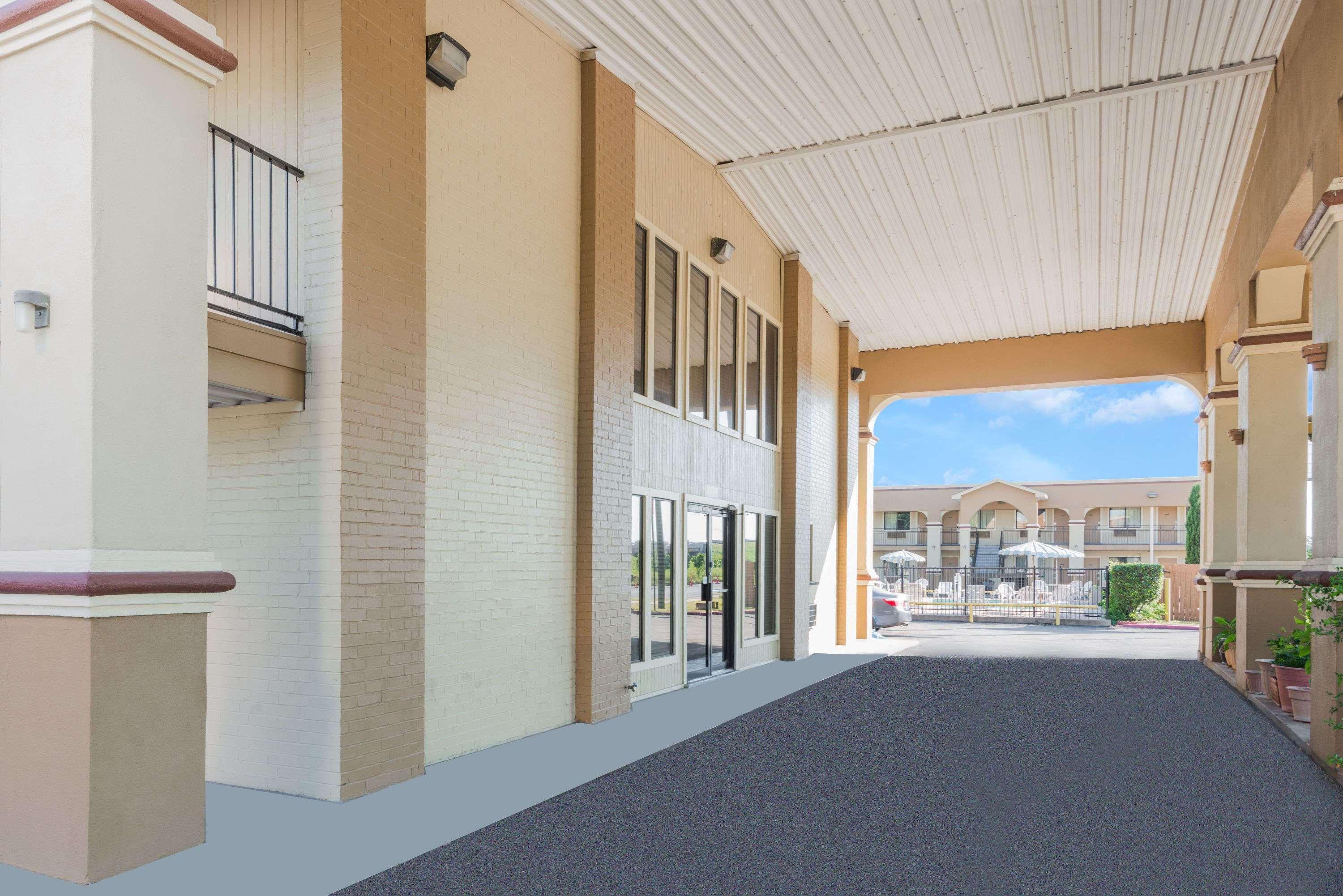 Days Inn By Wyndham San Marcos Zewnętrze zdjęcie