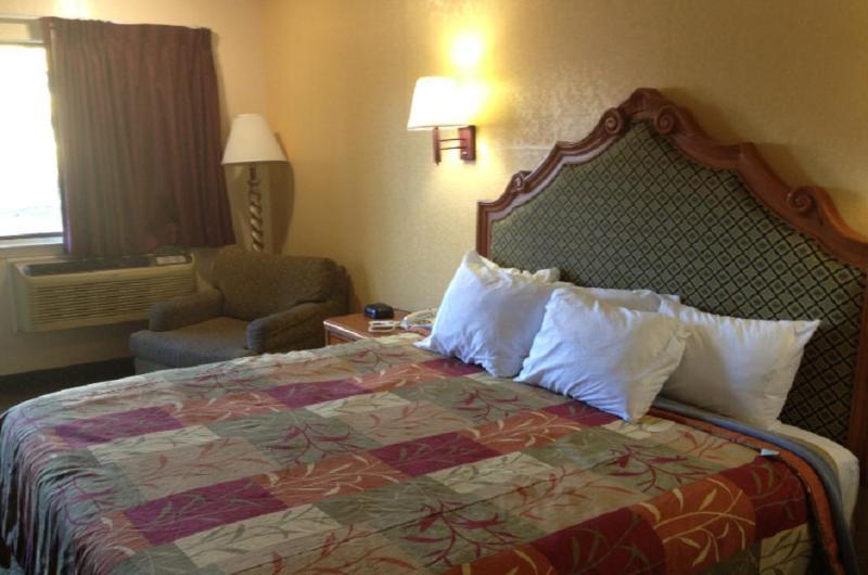Days Inn By Wyndham San Marcos Zewnętrze zdjęcie