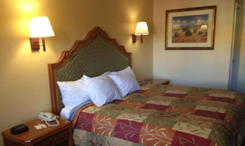 Days Inn By Wyndham San Marcos Zewnętrze zdjęcie